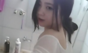 韩国超清纯漂亮性感的女神洗澡湿身诱惑 门把手自慰91