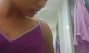 Desi Tamil girl does hot show