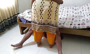 Desi Sexy Mummy Mom Apne Bete ke Sath Kiya Kand - StepMom Riding StepSon Cock (Indian Out of the limelight Therapy)