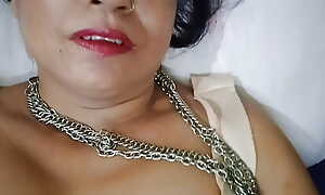Indian hot women for play play her love tunnel sex toys,hot bobs,pussy,and hot nippal