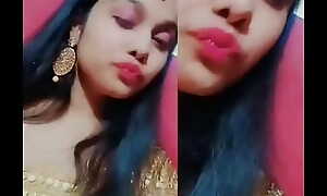 Desi indian girl showcases body and her wet pussy